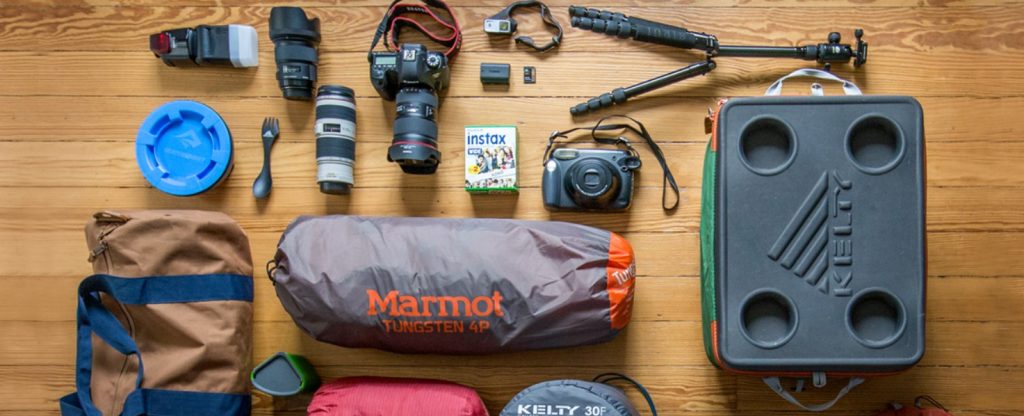 ظروف ضروری طبیعت گردی و کمپینگ