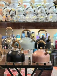 کتری استیل سوتی دسته چوبی 302