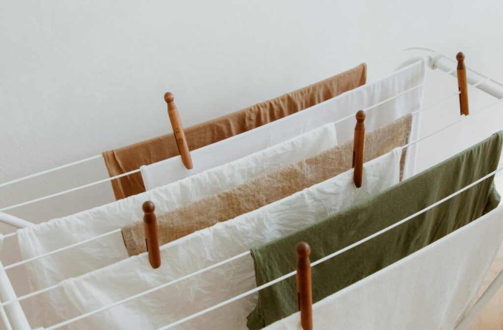 روش های خشک کردن سریع لباس‌